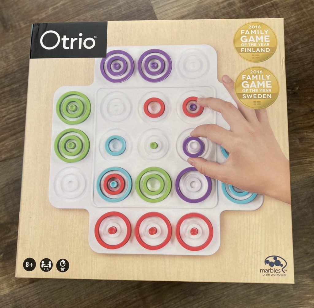 Otrio board game from spin master games