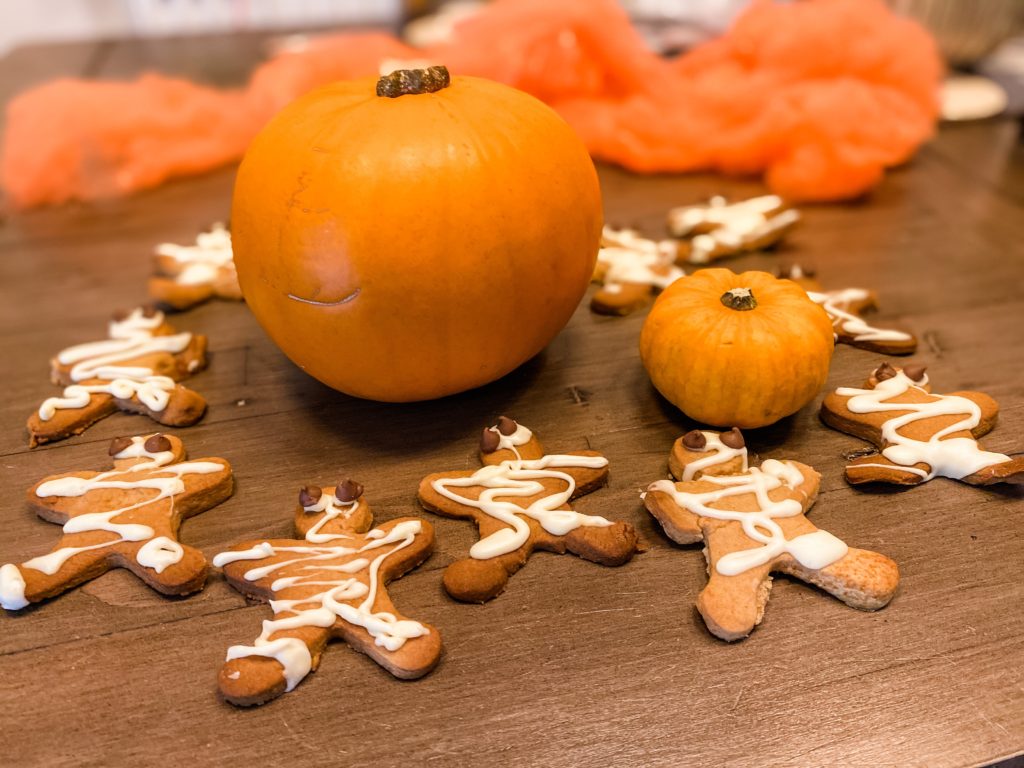 Halloween gingerbread men
