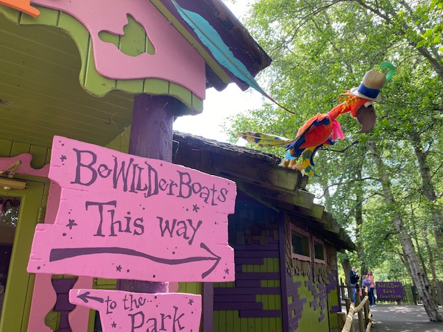 BeWIlderwood sign post for boat trip and parasquawk
