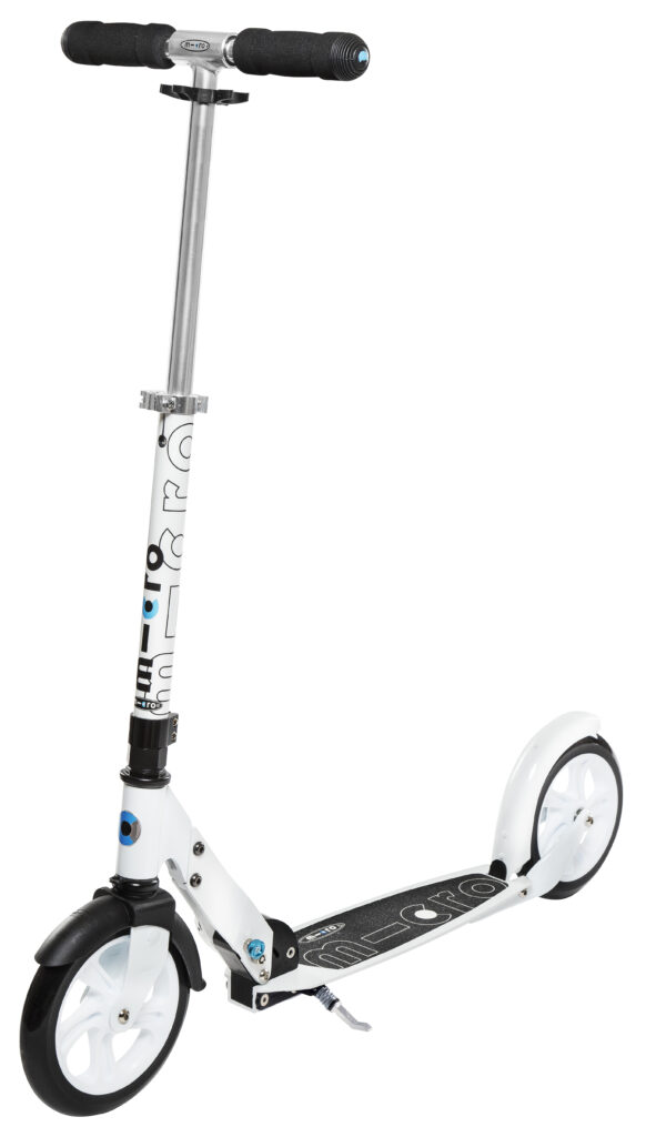 Adult micro acooter in white