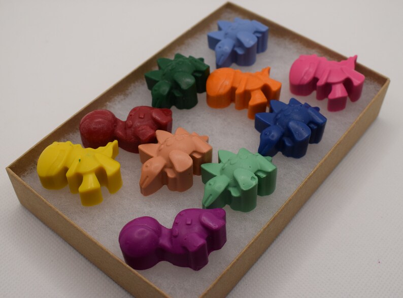 DINOSAURS Crayons for eco-friendly party bag fillers