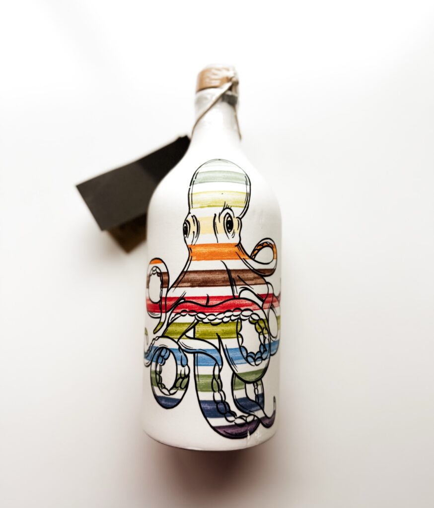 Frantoio Muraglia Intense Fruity Extra Virgin Olive Oil in Octopus Terracotta 500ml Bottle
